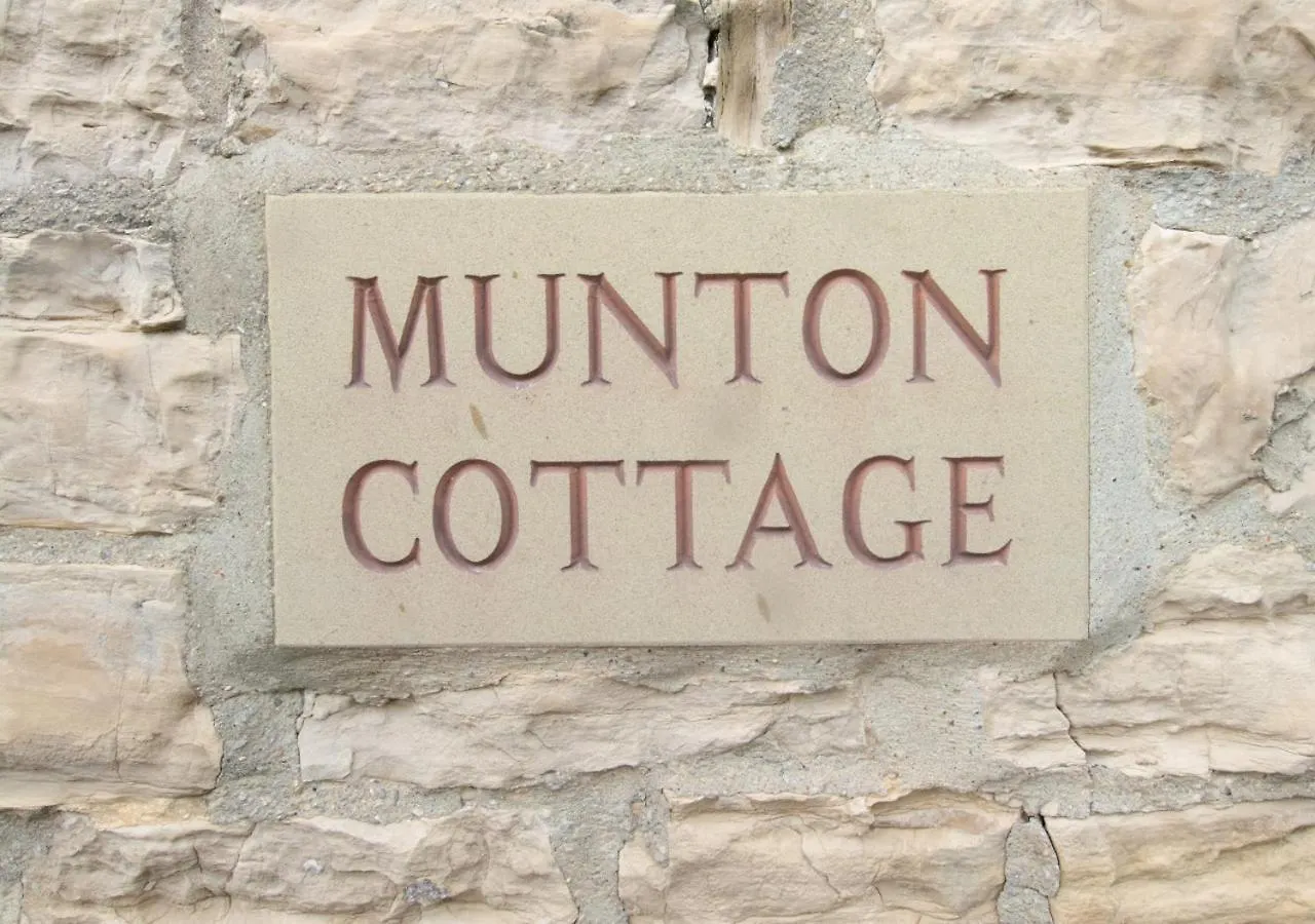 Semesterbostad Munton Cottage Crakehall